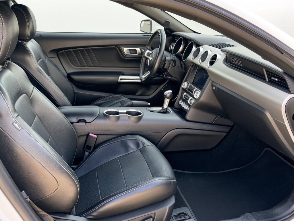 Used 2020 Ford Mustang GT Premium RWD image 30