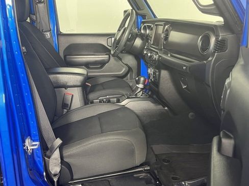 Used 2022 Jeep Gladiator Willys image 29