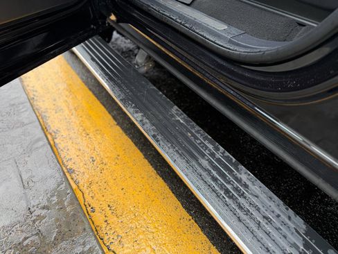 Used 2024 Ford Expedition Max Platinum image 11