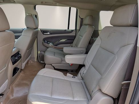 Used 2020 Chevrolet Suburban Premier AWD/4WD image 11