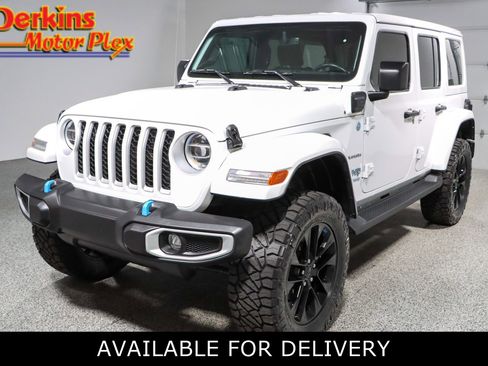 Used 2022 Jeep Wrangler Unlimited Sahara AWD/4WD image 1