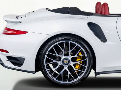 Used 2016 Porsche 911 Turbo S image 26