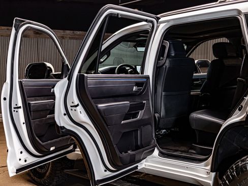 Used 2024 Toyota Sequoia Platinum image 30