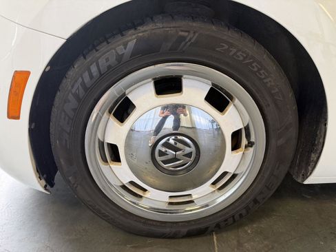 Used 2018 Volkswagen Beetle 2.0T Coast image 10