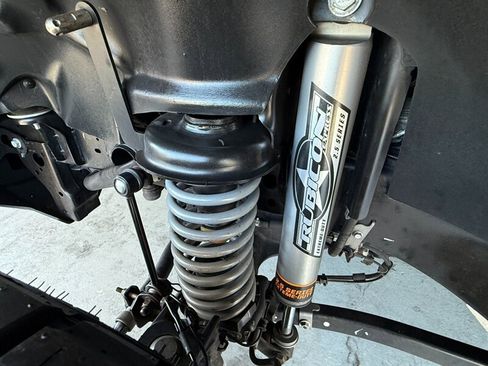 Used 2018 Jeep Wrangler Unlimited Sport S image 16