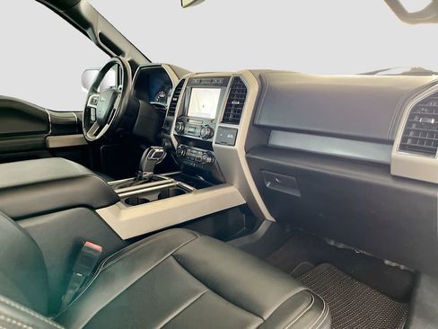 Used 2020 Ford F150 Lariat image 29