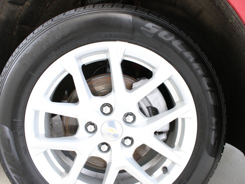 Used 2023 Chevrolet Equinox LT image 34