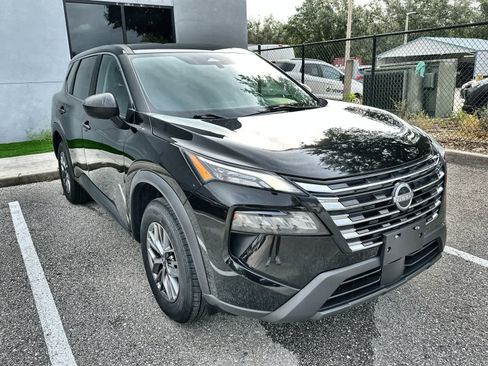 Used 2024 Nissan Rogue S AWD/4WD image 11
