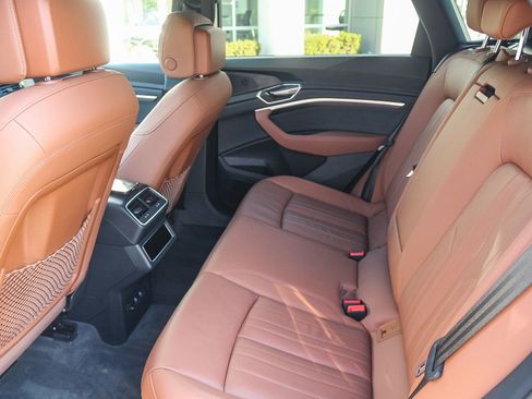 Certified 2022 Audi e-tron Premium w/ Convenience Plus Package image 19