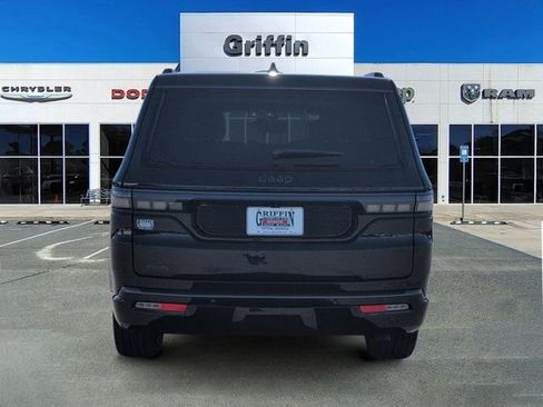 New 2026 Jeep Grand Wagoneer Limited image 8