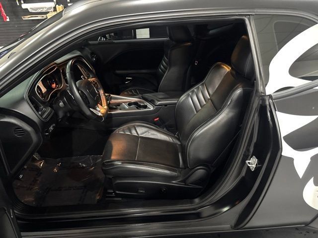 Used 2022 Dodge Challenger SRT Hellcat RWD image 13