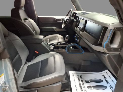 Used 2023 Ford Bronco Black Diamond w/ Sasquatch Package AWD/4WD image 13