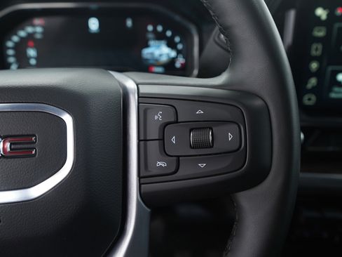 Used 2024 GMC Sierra 1500 Elevation image 26