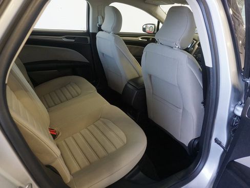 Used 2018 Ford Fusion S image 19