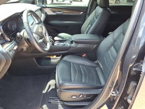 Used 2022 Cadillac XT5 Premium Luxury w/ Platinum Package FWD image 15