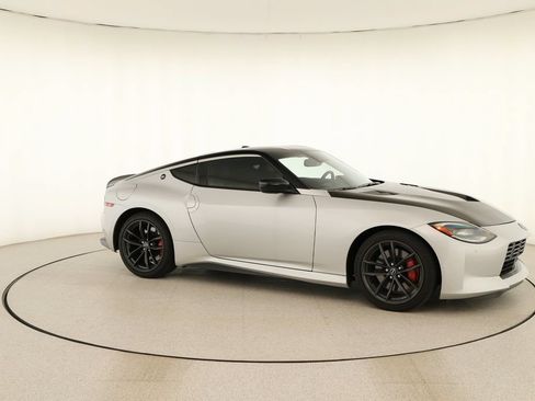 Used 2024 Nissan Z Performance w/ Floor Mat Package RWD image 9