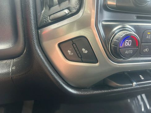 Used 2018 Chevrolet Silverado 1500 LT w/ All Star Edition AWD/4WD image 11