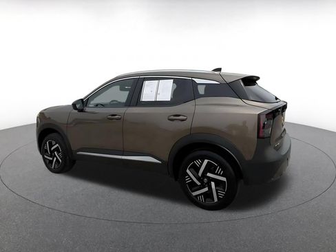 Used 2026 Nissan Kicks SV FWD image 10