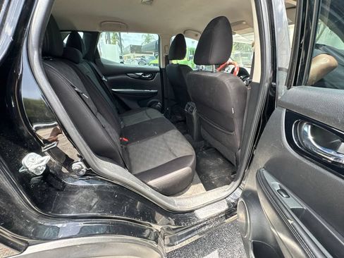 Used 2017 Nissan Rogue Sport SV FWD image 12