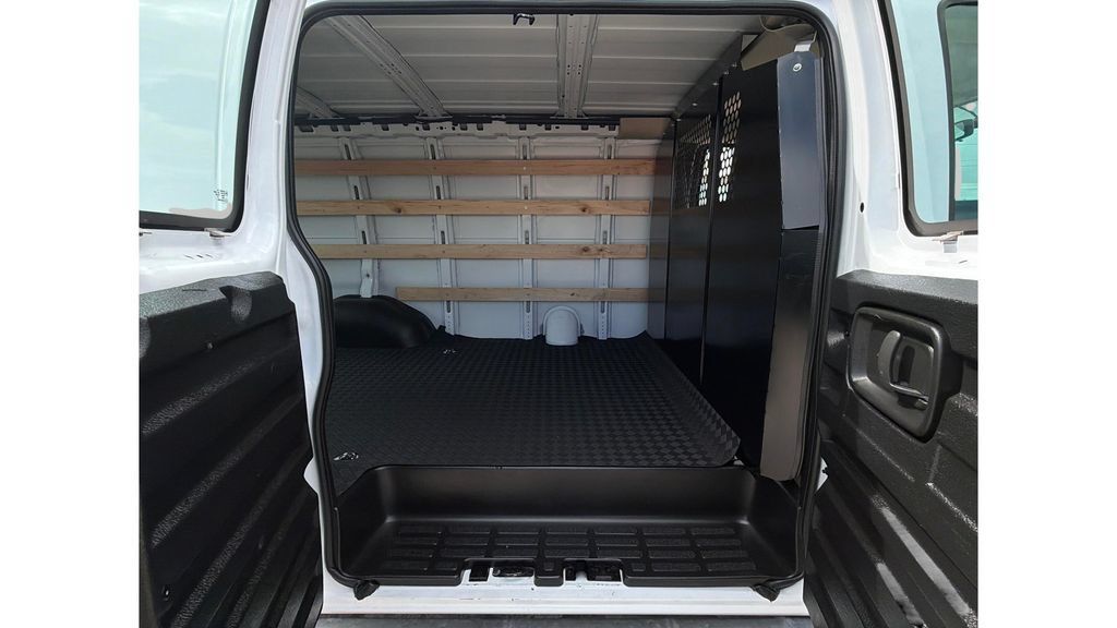 Used 2025 Chevrolet Express 2500 w/ Driver Convenience Package RWD image 28