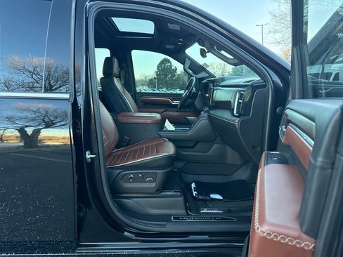 Used 2024 GMC Sierra 2500 Denali Ultimate image 31