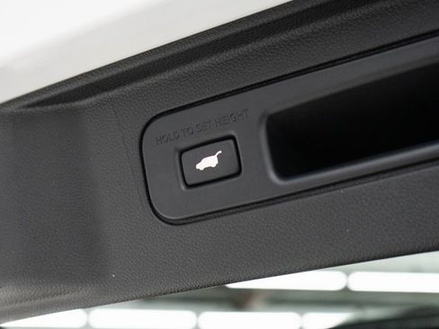 Certified 2025 Honda Pilot EX-L image 11