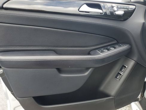 Used 2019 Mercedes-Benz GLS 450 4MATIC w/ Premium 1 Package image 21