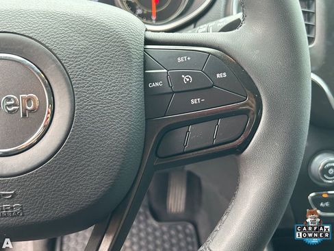 Used 2022 Jeep Cherokee Trailhawk AWD/4WD image 25