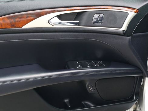 Used 2018 Lincoln MKZ Select w/ Select Plus Package FWD image 15