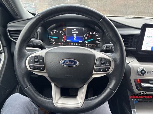 Used 2022 Ford Explorer XLT w/ Equipment Group 202A image 15