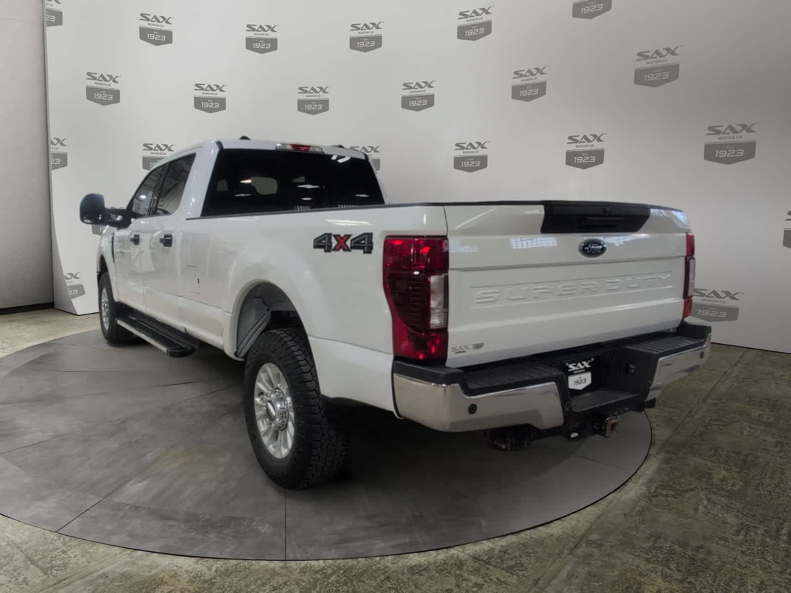 Used 2021 Ford F250 XLT w/ XLT Value Package AWD/4WD image 3
