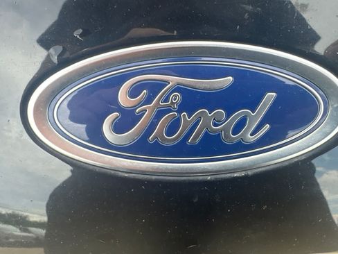 Used 2020 Ford Fusion SE FWD image 12