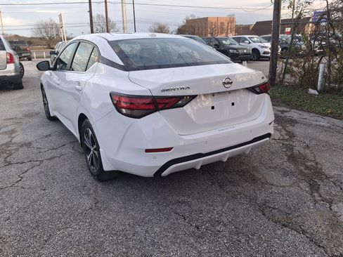 Used 2022 Nissan Sentra SV w/ Trunk Package FWD image 4