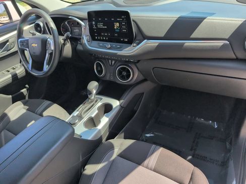 Used 2025 Chevrolet Blazer LT FWD image 31