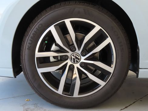 New 2026 Volkswagen Jetta SE FWD image 27