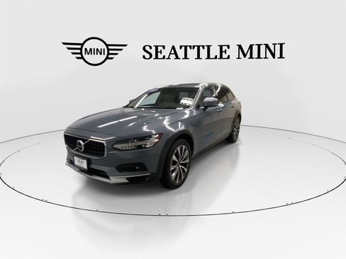 Used 2022 Volvo V90 B6 Cross Country w/ Advanced Package AWD/4WD image 4