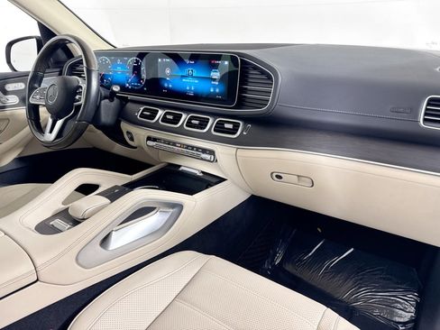 Used 2021 Mercedes-Benz GLS 580 4MATIC image 39