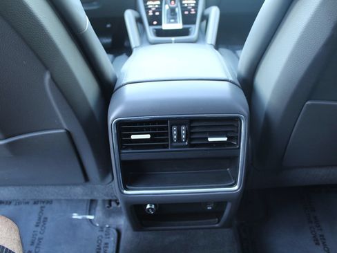 Used 2019 Porsche Cayenne AWD/4WD image 27