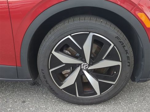 Used 2023 Volkswagen ID.4 Pro S image 10