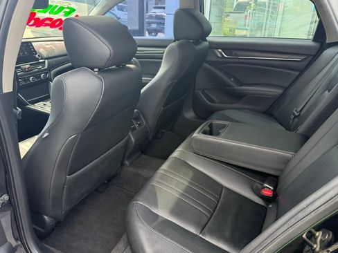 Used 2020 Honda Accord Touring image 12