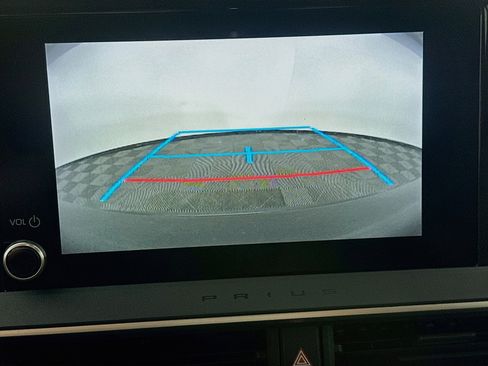 Used 2025 Toyota Prius LE FWD image 23