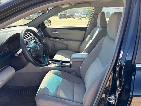 Used 2015 Toyota Camry LE FWD image 11