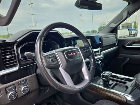 Used 2022 GMC Sierra 1500 Elevation w/ LPO, Elevation Black Package AWD/4WD image 14