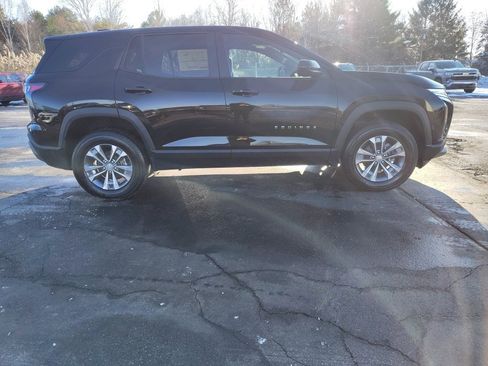 New 2026 Chevrolet Equinox LT image 2