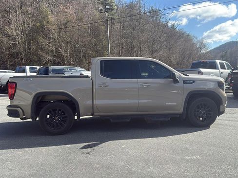 Used 2023 GMC Sierra 1500 Elevation image 10