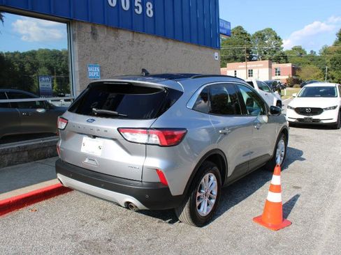 Used 2021 Ford Escape SE w/ Cold Weather Package image 8