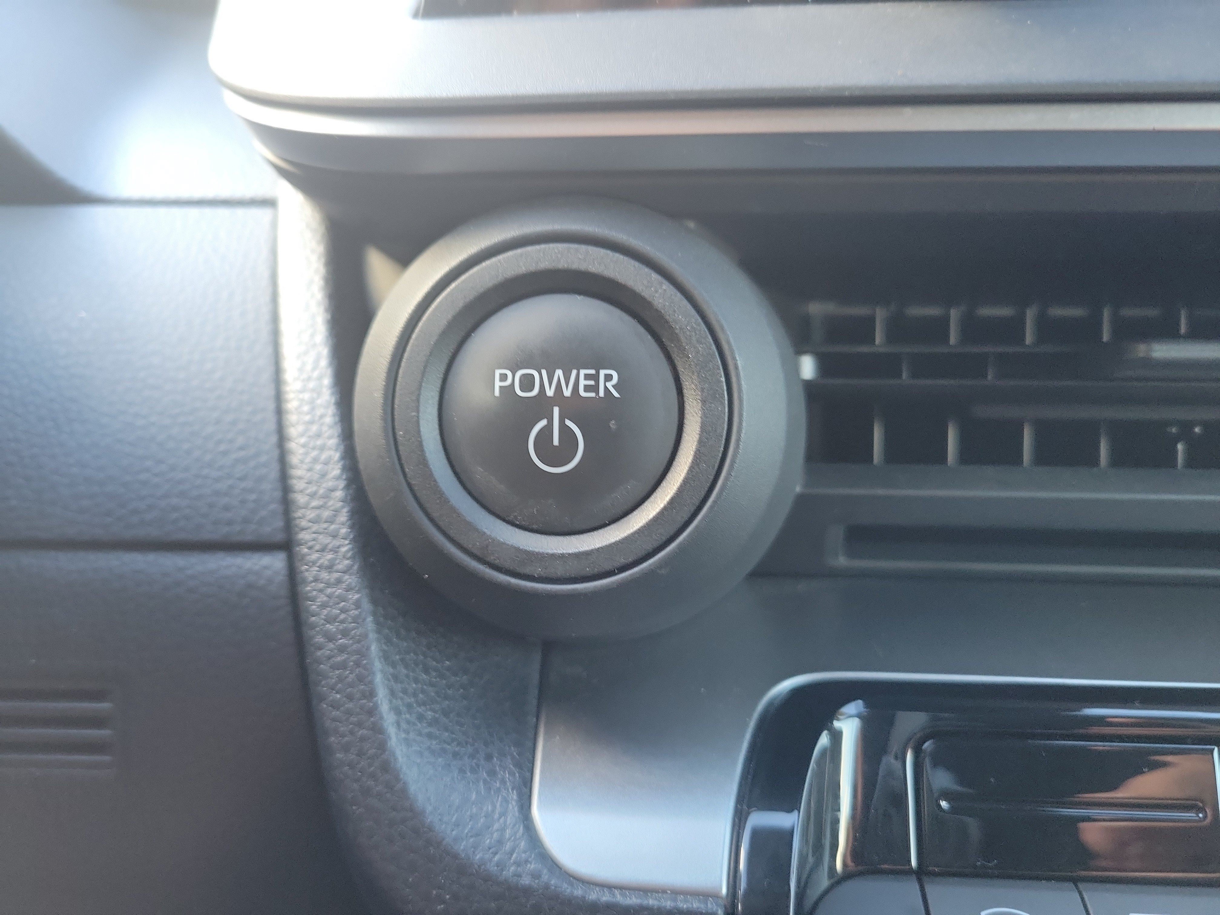 Used 2024 Toyota Prius LE FWD image 27