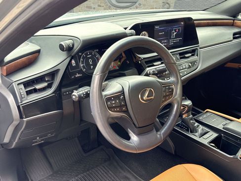Used 2022 Lexus ES 350 w/ Premium Package FWD image 7