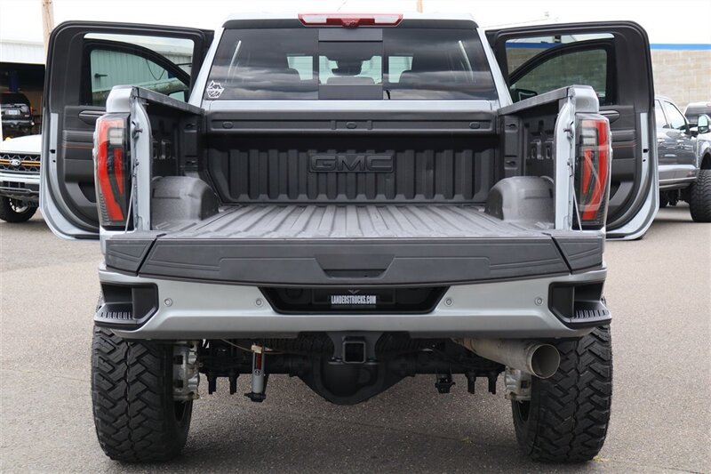 Used 2025 GMC Sierra 3500 AT4 w/ AT4 Premium Plus Package AWD/4WD image 40