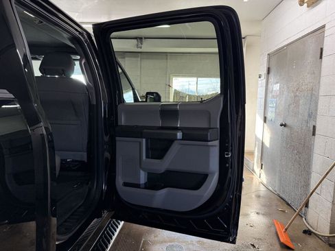 Used 2016 Ford F150 XLT w/ Equipment Group 302A Luxury image 20